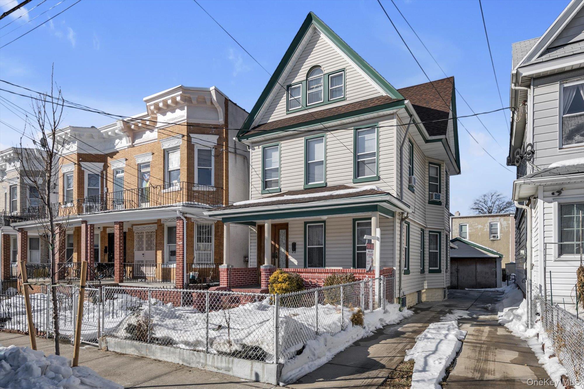 #2 photo, 104-47 89th Avenue, Richmond Hill , NY 11418