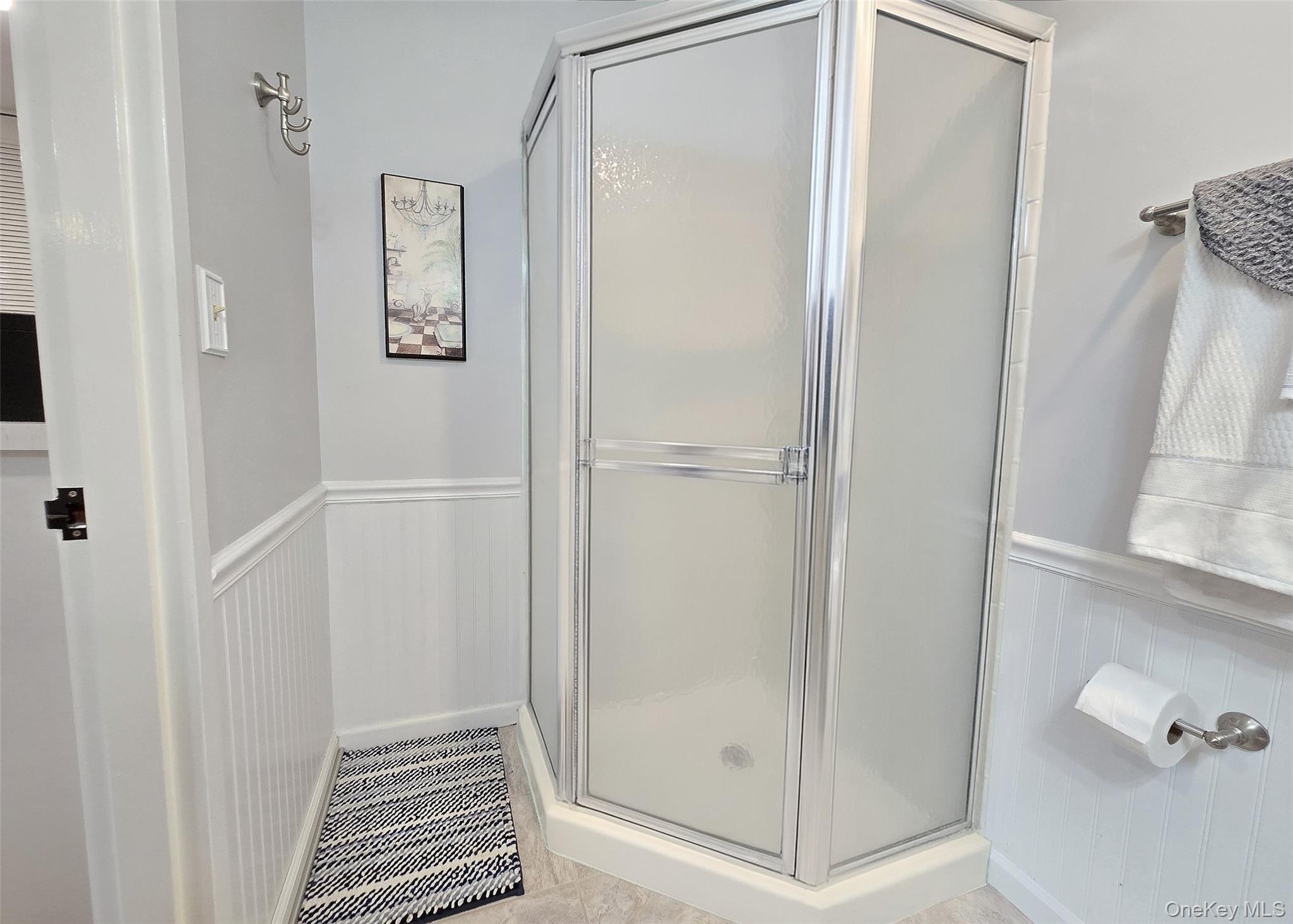 #18 photo, 392 Clubhouse Court, Coram , NY 11727