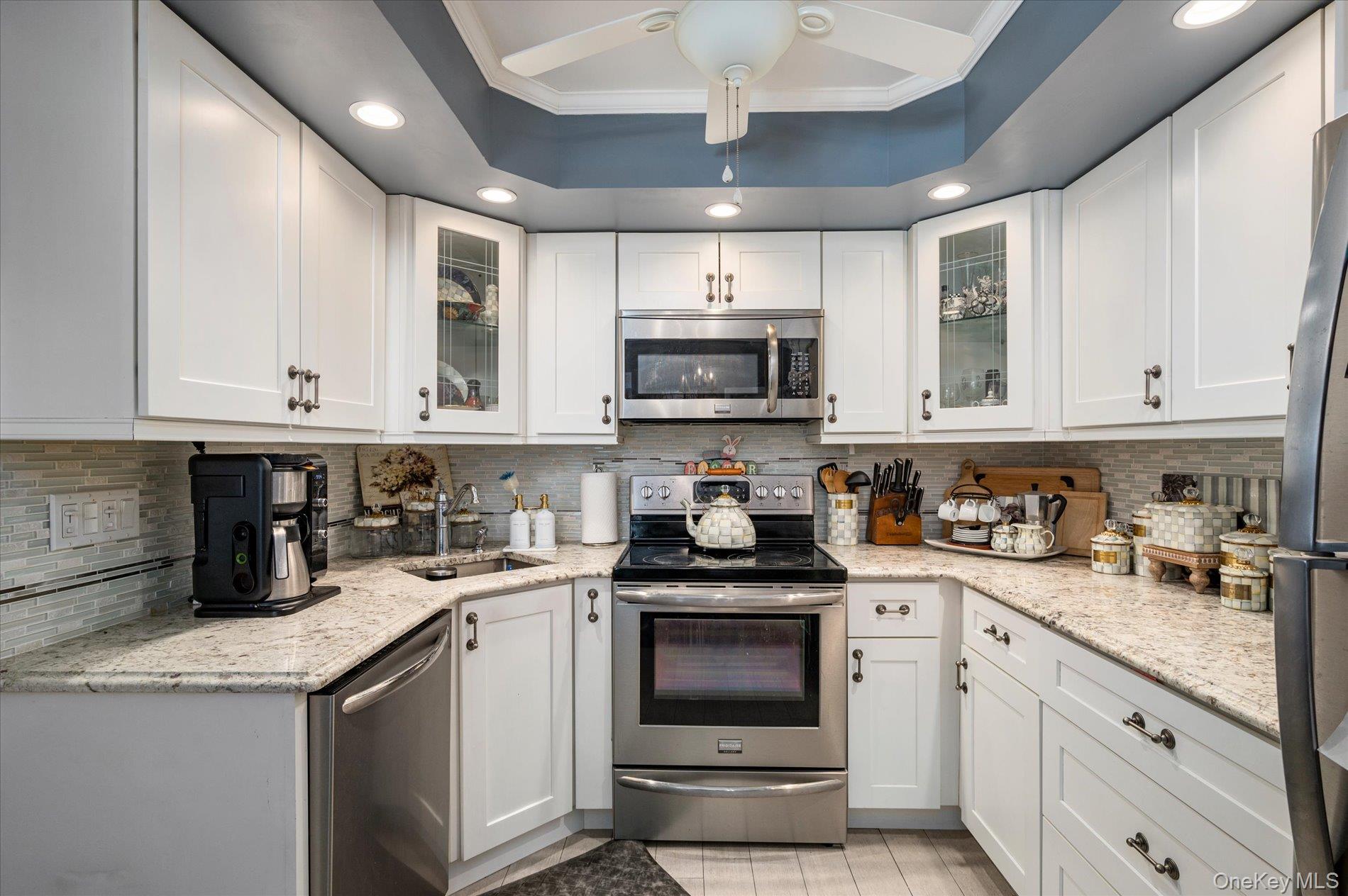 #11 photo, 1 Salem, Hicksville , NY 11801