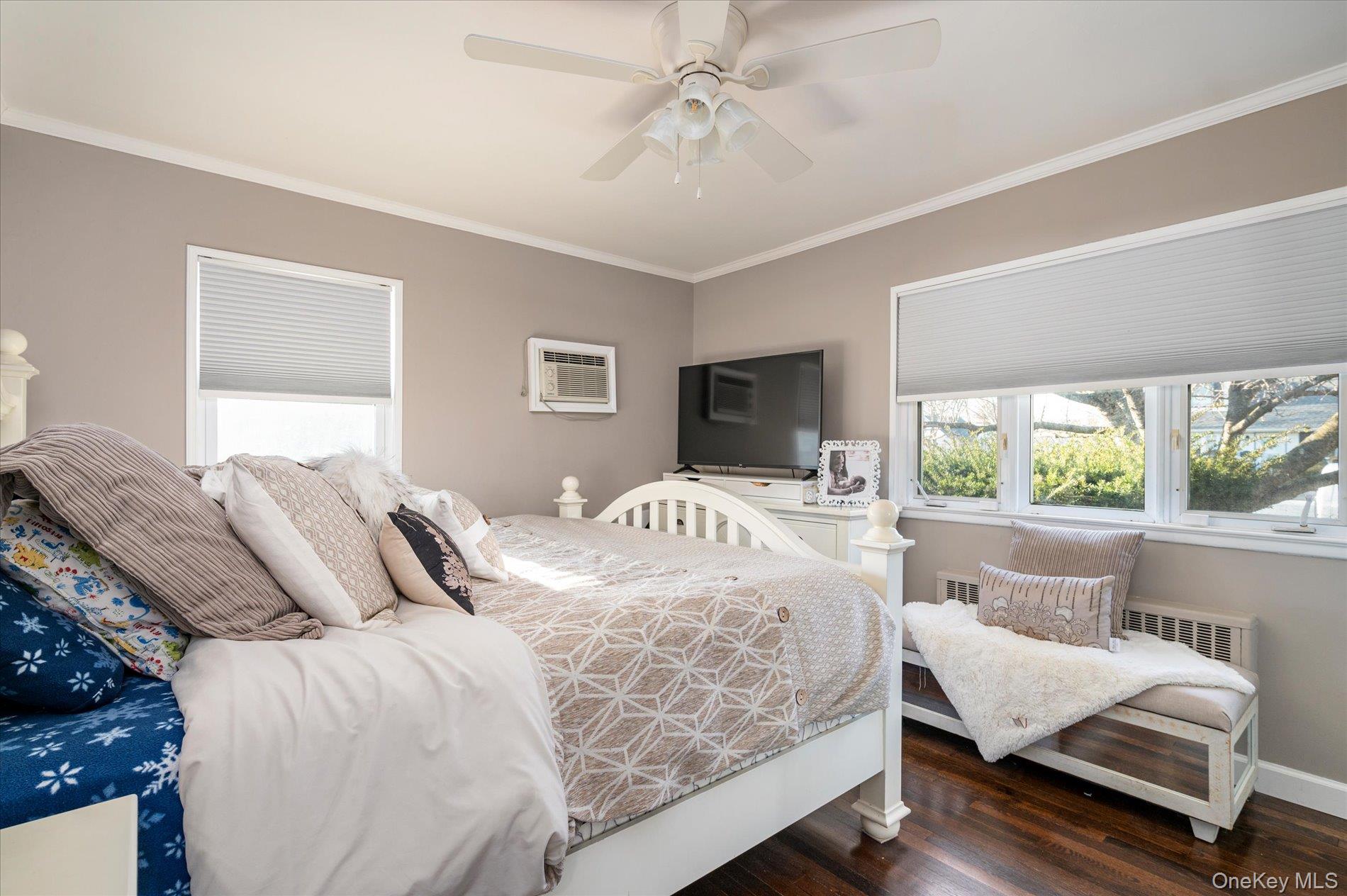 #14 photo, 1 Salem, Hicksville , NY 11801