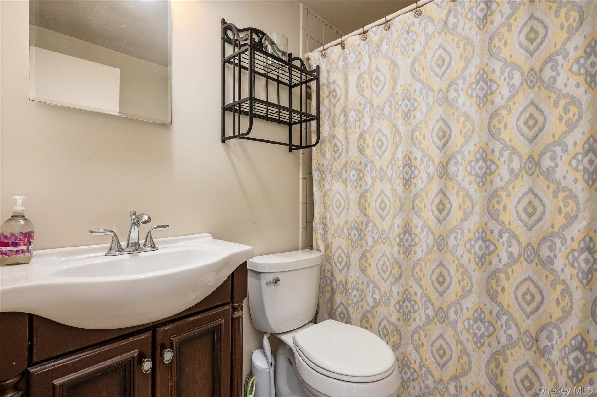 #18 photo, 1 Salem, Hicksville , NY 11801