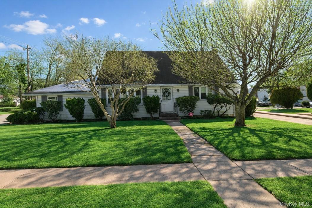 #2 photo, 1 Salem, Hicksville , NY 11801