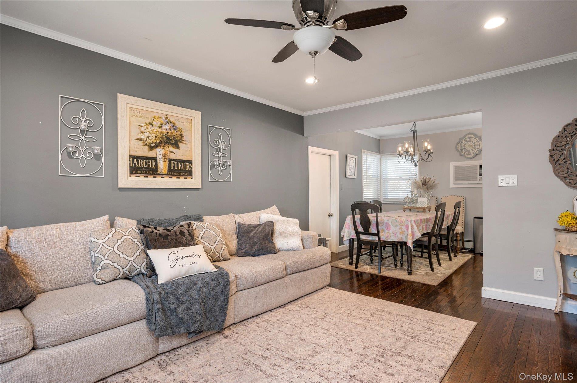 #7 photo, 1 Salem, Hicksville , NY 11801