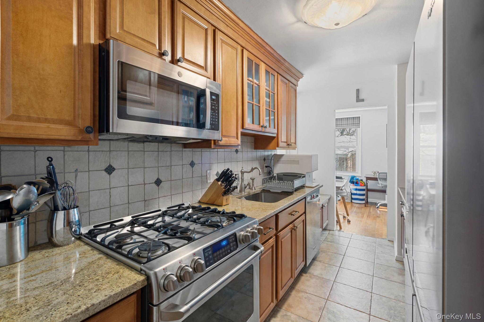 #4 photo, 209-25 18th Avenue, Bayside , NY 11360