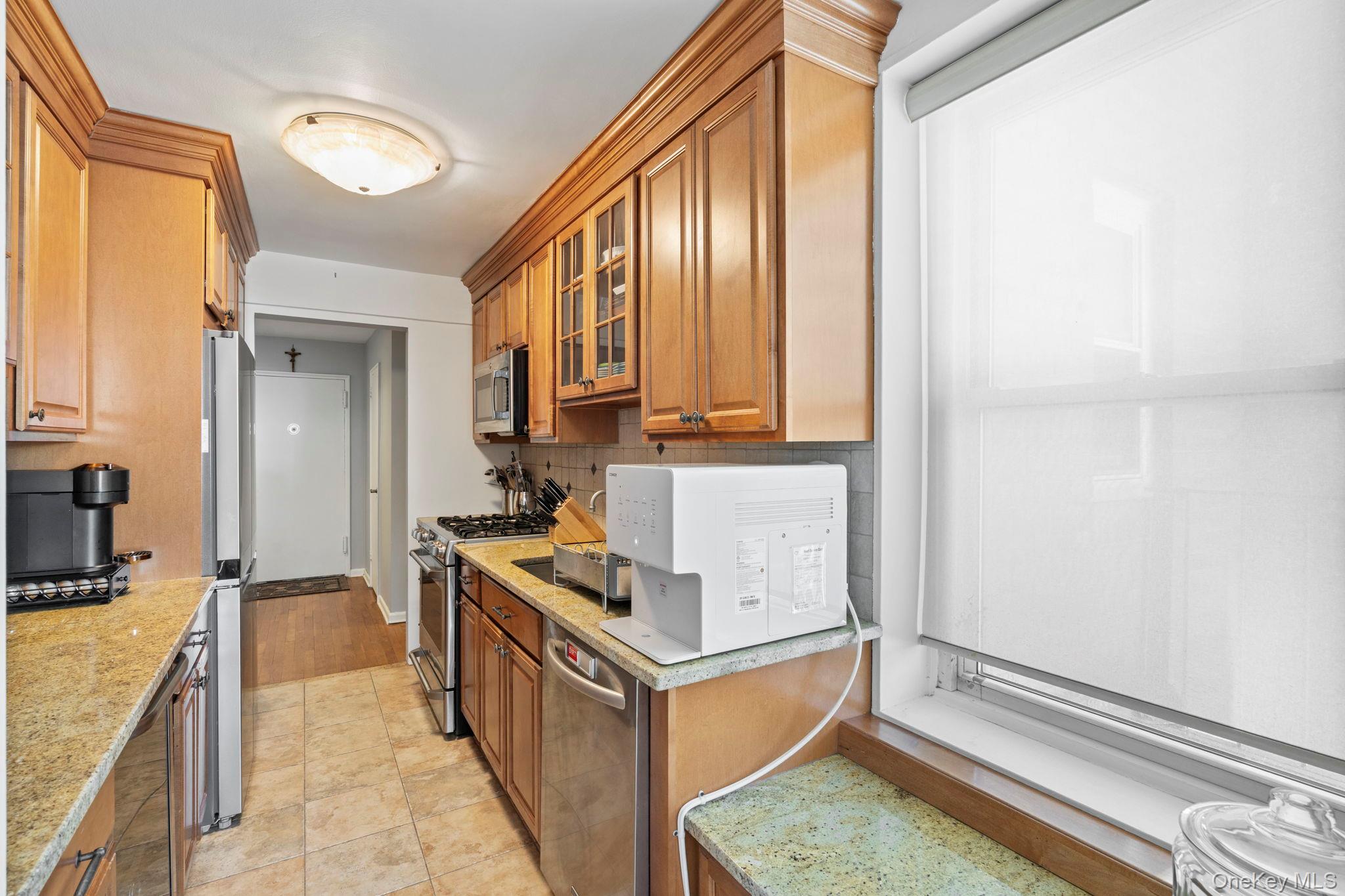 #6 photo, 209-25 18th Avenue, Bayside , NY 11360