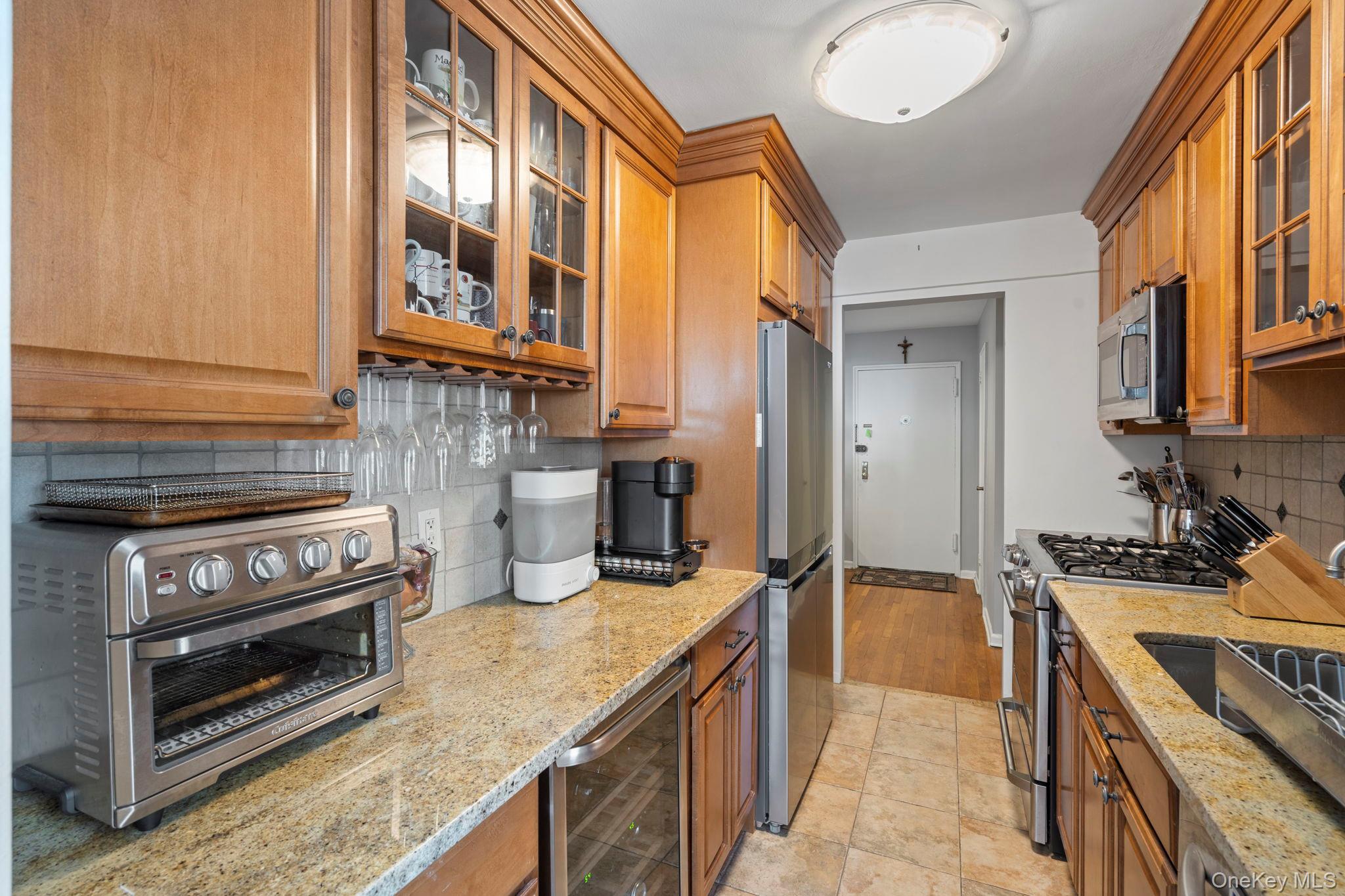 #7 photo, 209-25 18th Avenue, Bayside , NY 11360