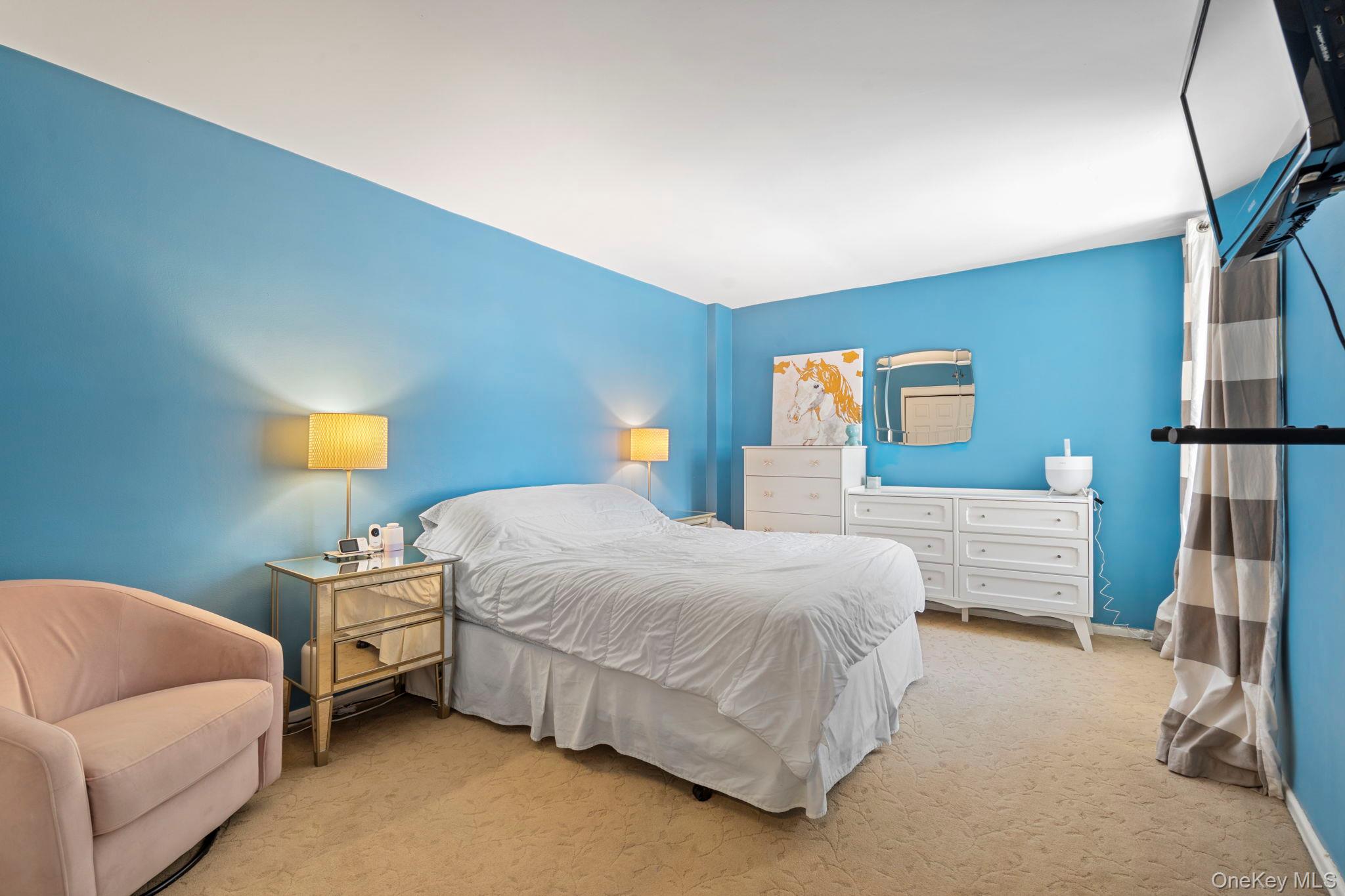 #8 photo, 209-25 18th Avenue, Bayside , NY 11360