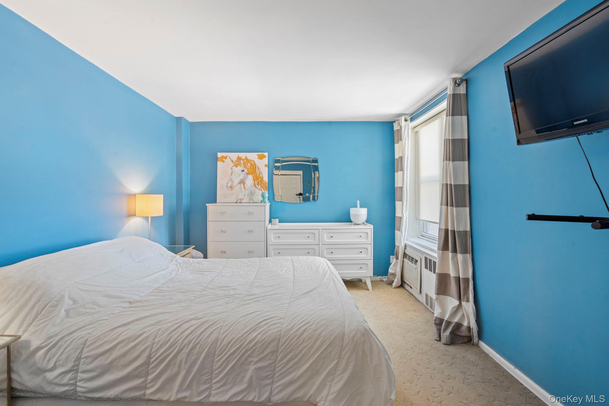 #9 photo, 209-25 18th Avenue, Bayside , NY 11360