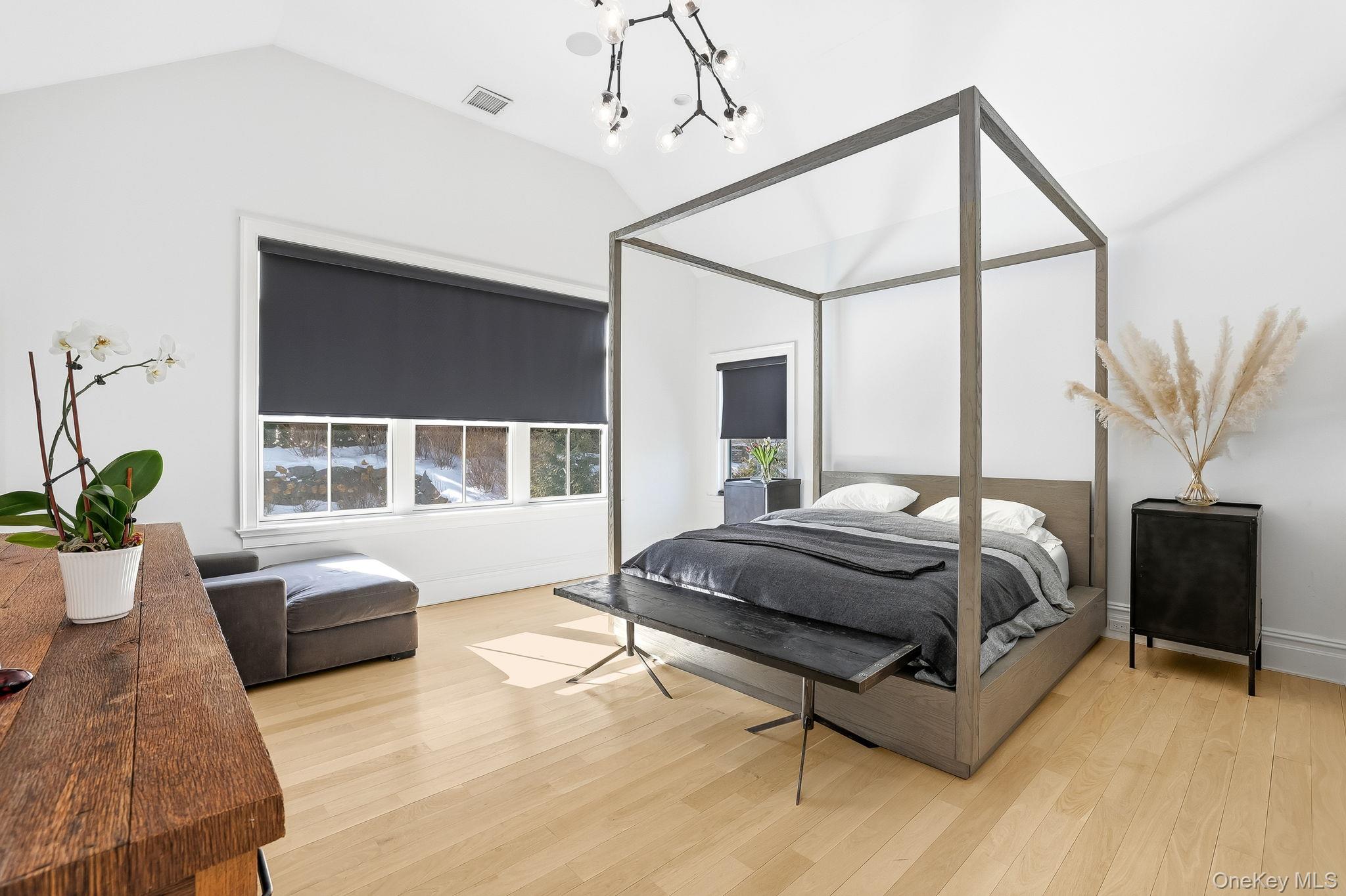 #15 photo, 99 Central Avenue, Rye , NY 10580