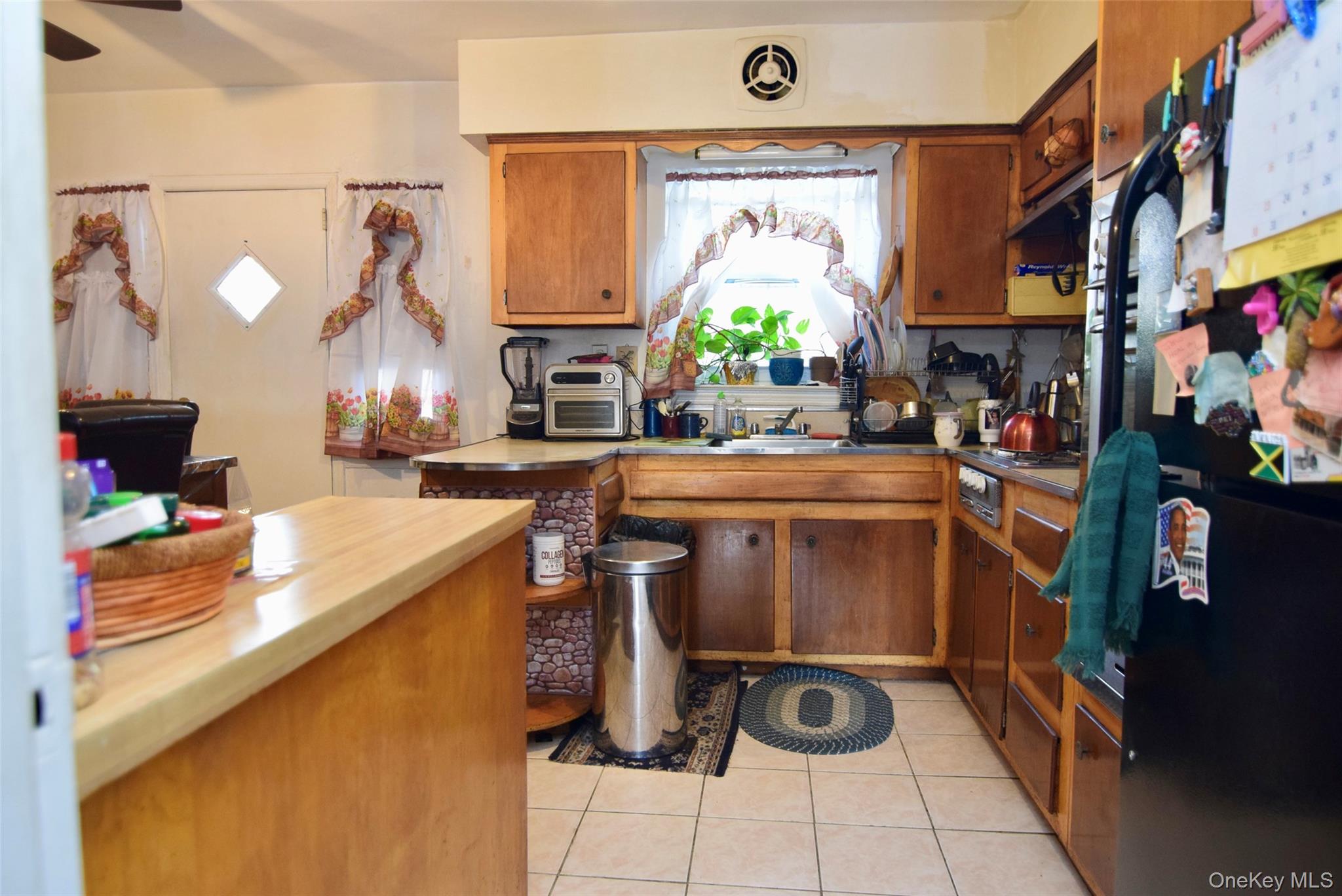 #4 photo, 3317 Gunther Avenue, Bronx , NY 10469