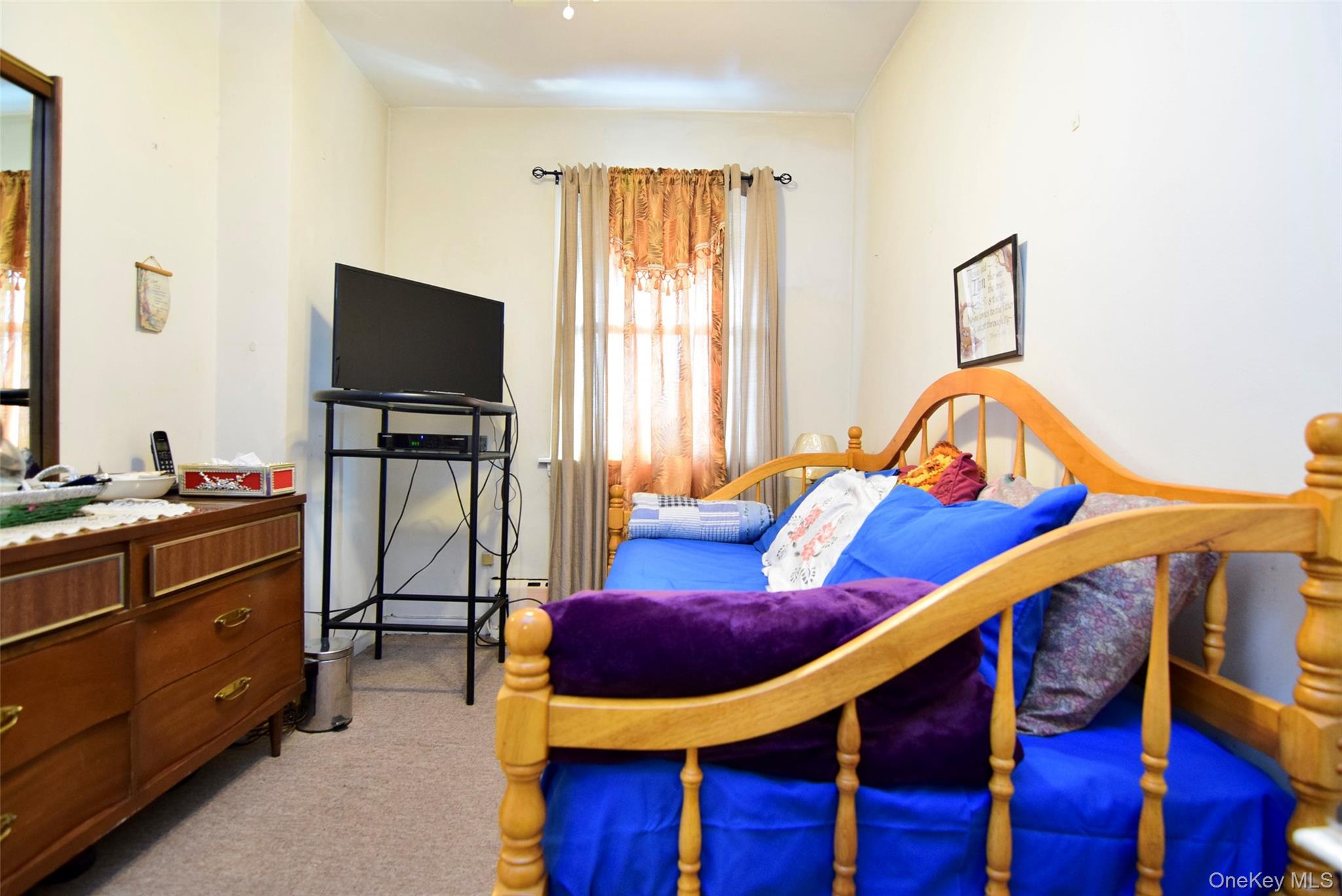 #6 photo, 3317 Gunther Avenue, Bronx , NY 10469