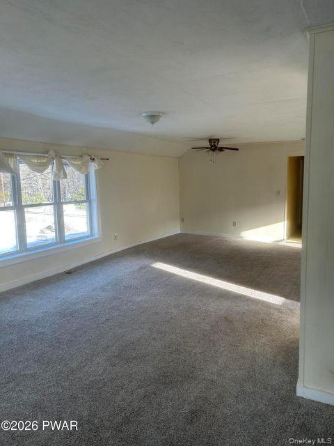 #19 photo, 100 Richardson Avenue, Shohola , NY 18458