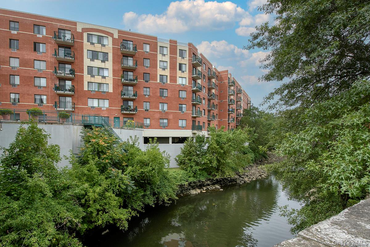 #20 photo, 123 Mamaroneck Avenue, Mamaroneck , NY 10543