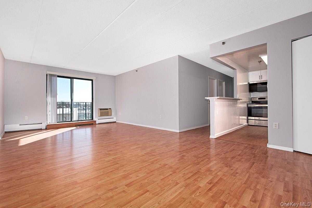 #7 photo, 123 Mamaroneck Avenue, Mamaroneck , NY 10543