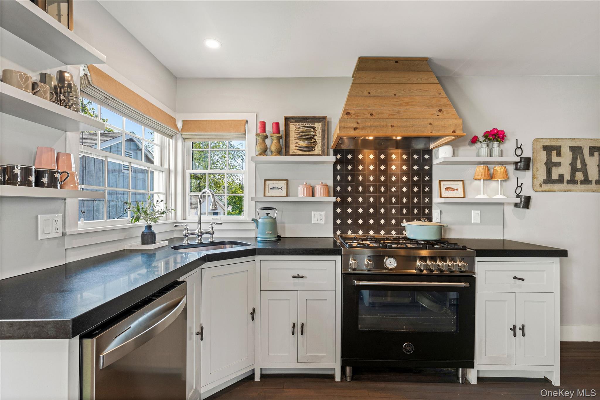 #17 photo, 321 RYE BEACH Avenue, Rye , NY 10580