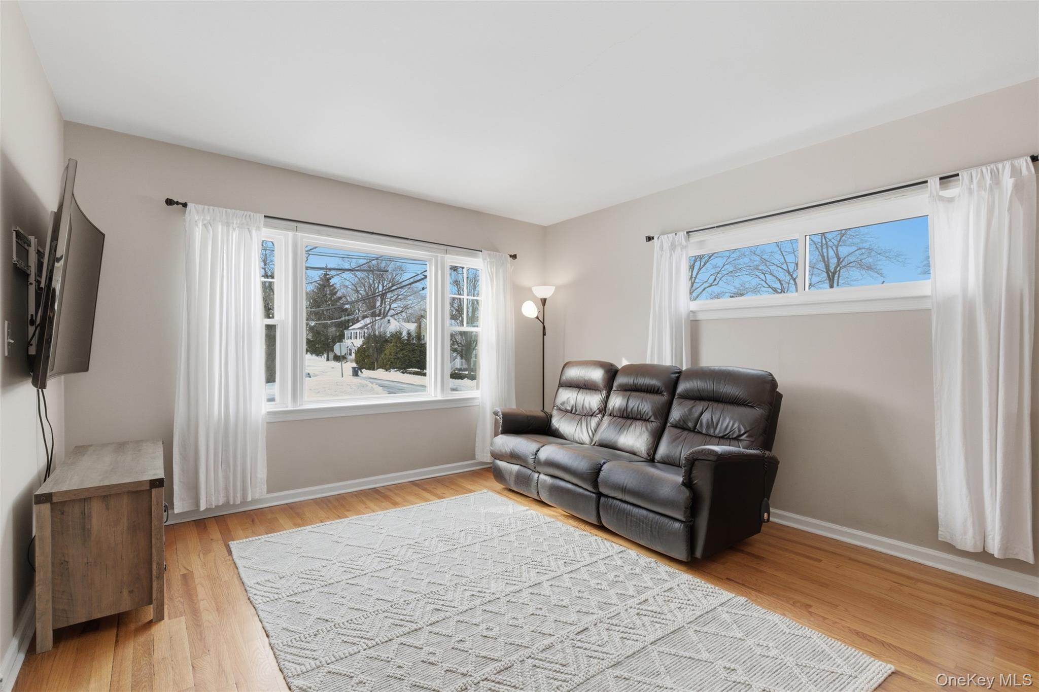 #4 photo, 93 Smith Avenue, White Plains , NY 10605