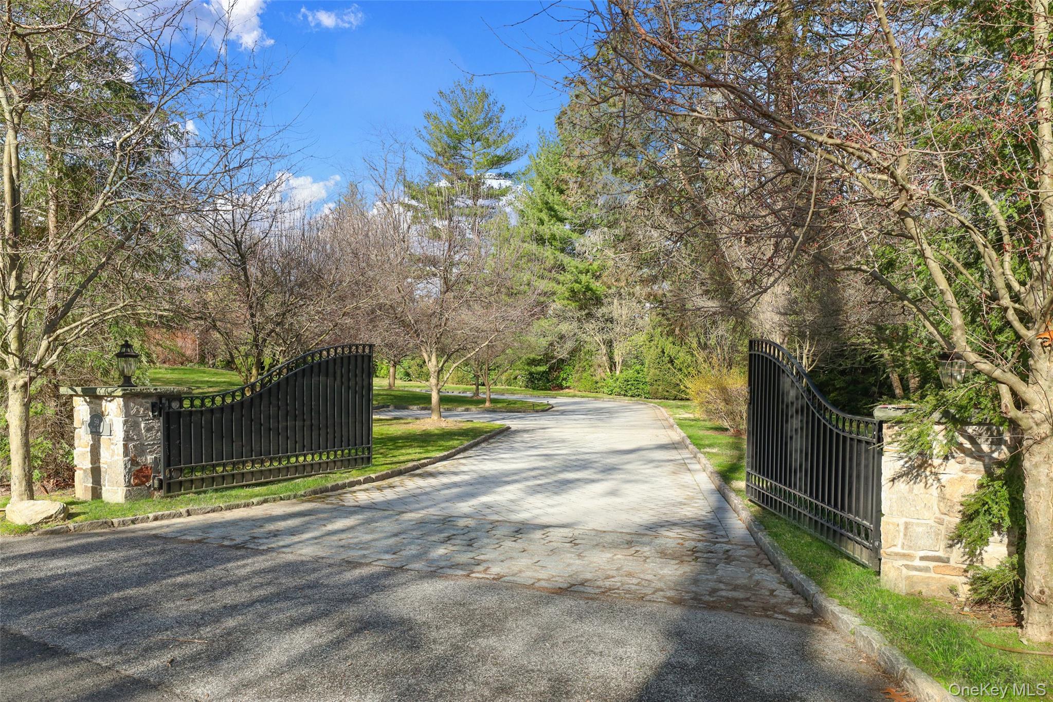 #2 photo, 59 Park Road, Scarsdale , NY 10583