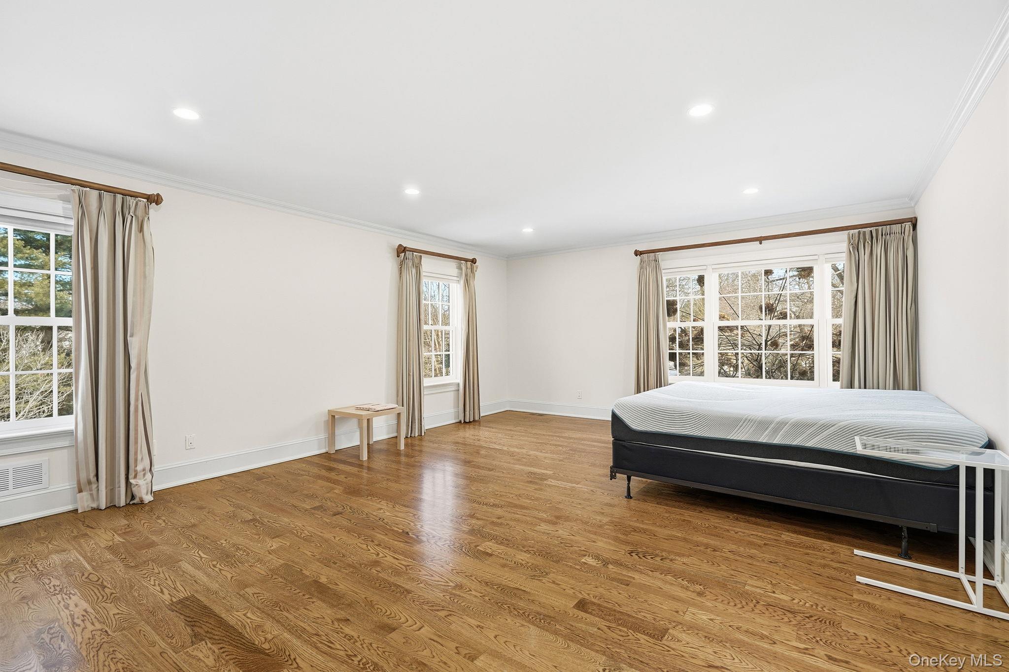 #20 photo, 59 Park Road, Scarsdale , NY 10583