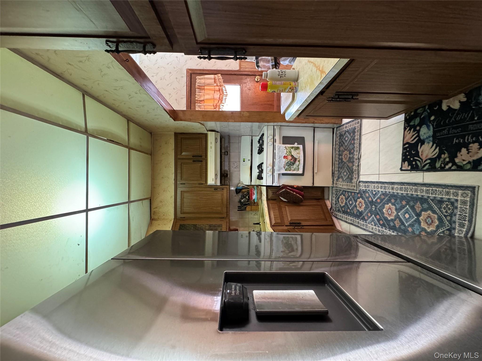 #15 photo, 690 E 240th Street, Bronx , NY 10470