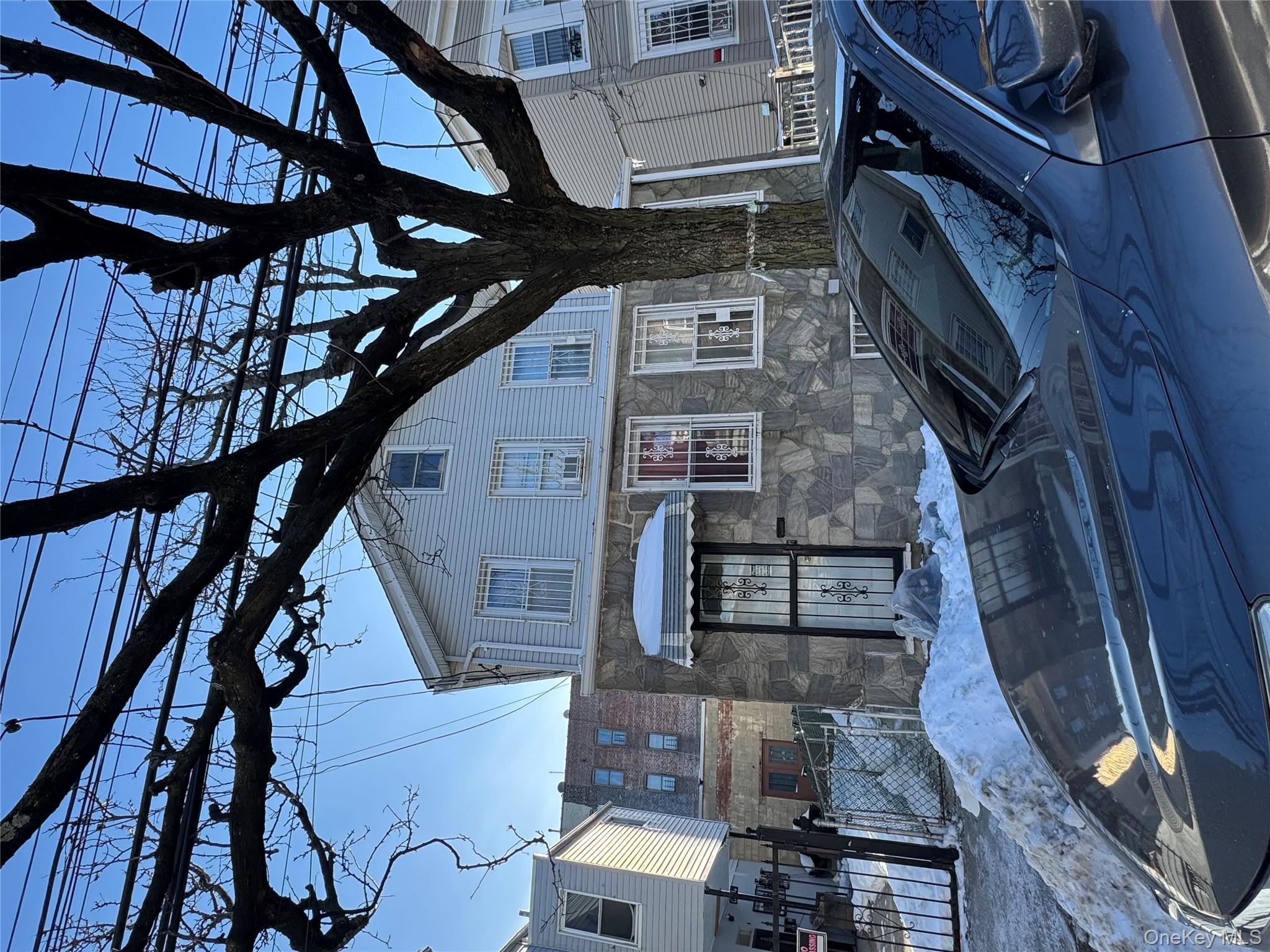 #4 photo, 690 E 240th Street, Bronx , NY 10470