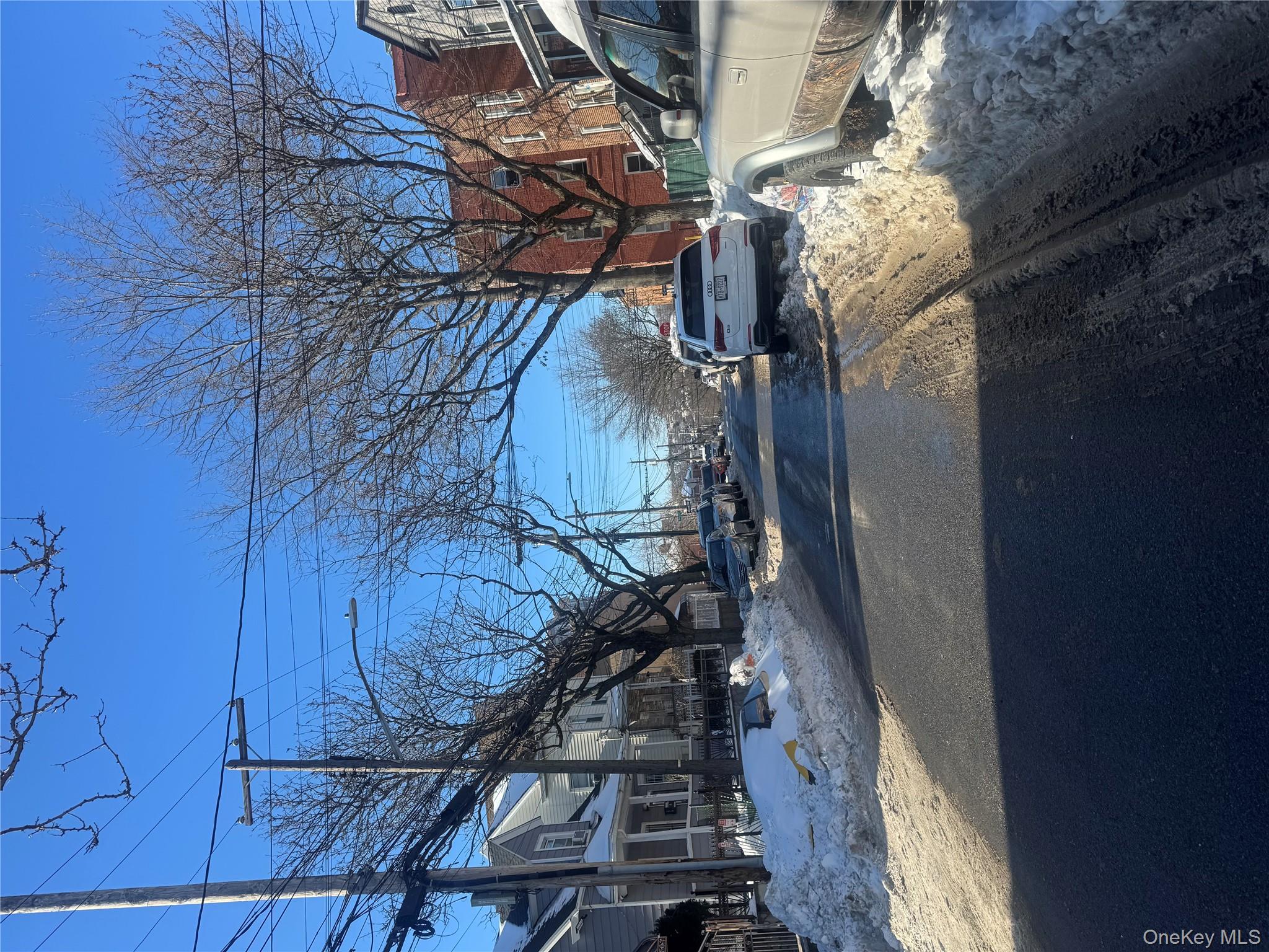 #5 photo, 690 E 240th Street, Bronx , NY 10470