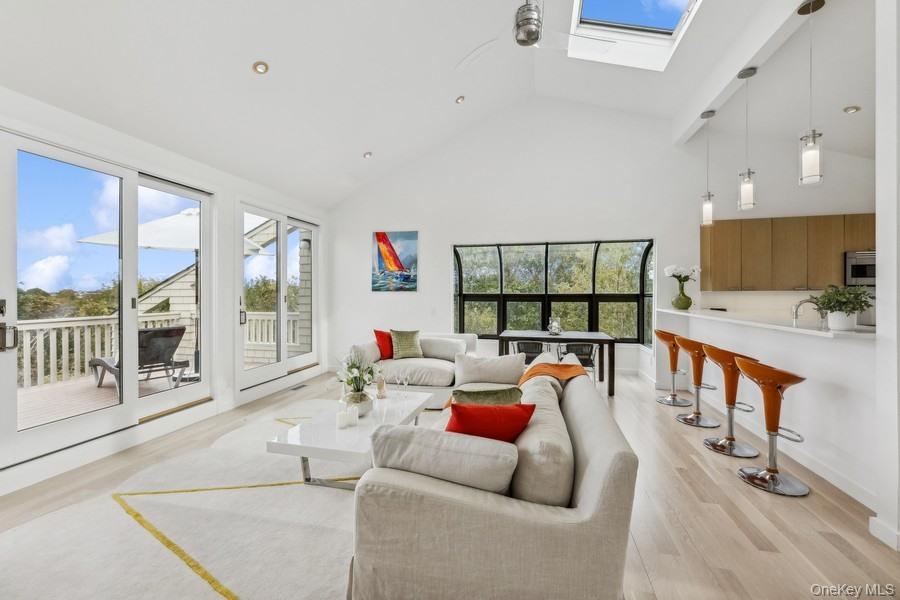 #10 photo, 21 S Fulton Dr, Montauk , NY 11954