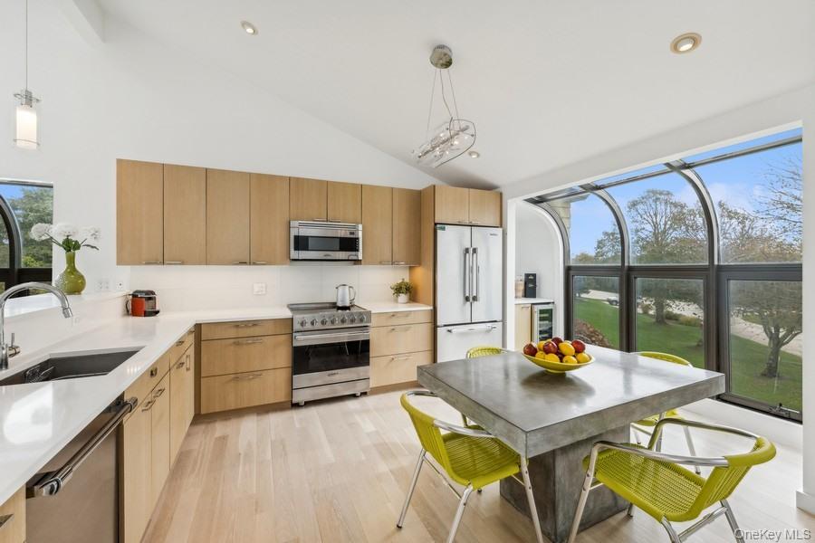 #19 photo, 21 S Fulton Dr, Montauk , NY 11954