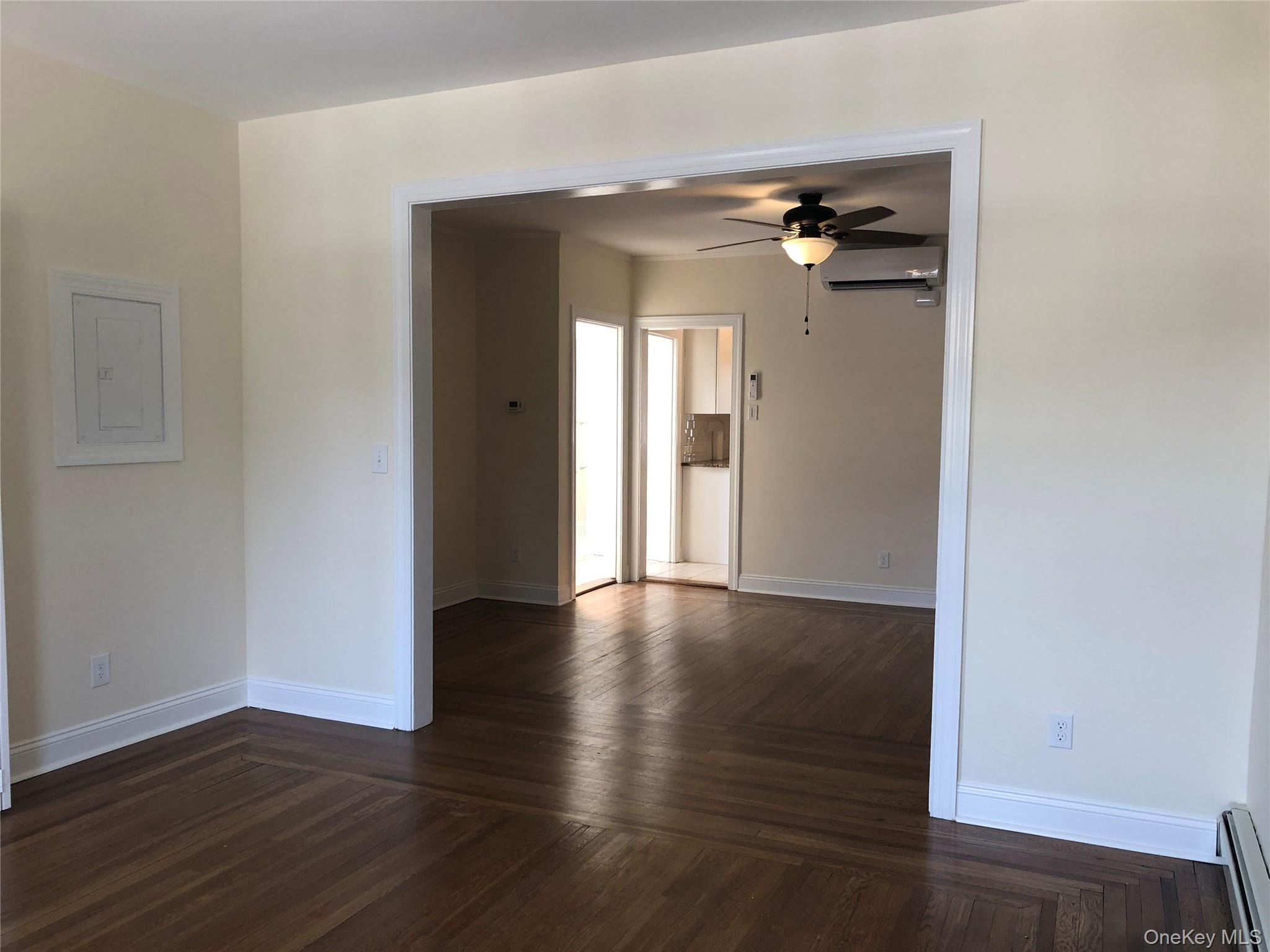 #12 photo, 6 Nassau Boulevard, Garden City South , NY 11530