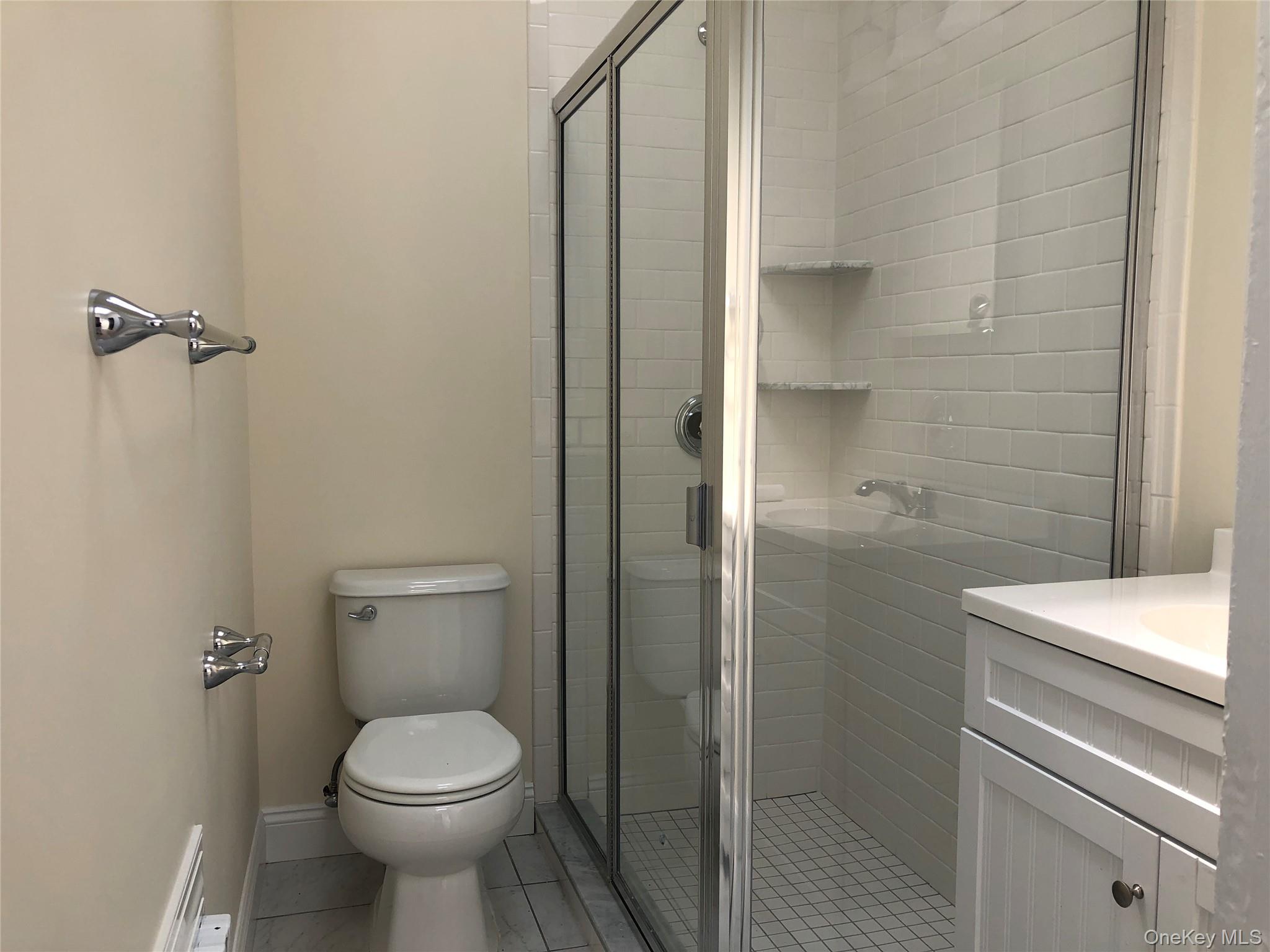 #9 photo, 6 Nassau Boulevard, Garden City South , NY 11530