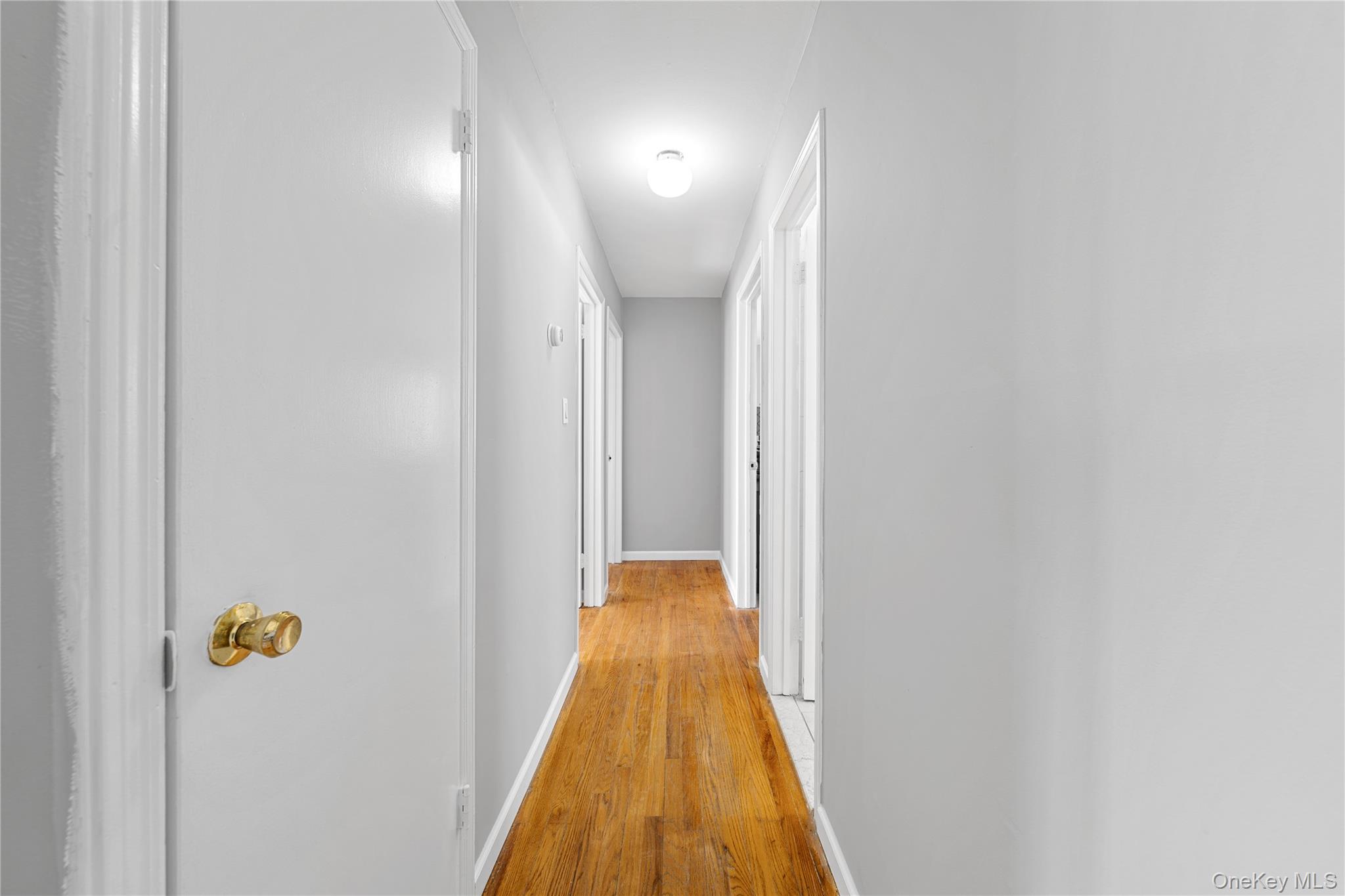 #10 photo, 165 5th Street, Saint James , NY 11780