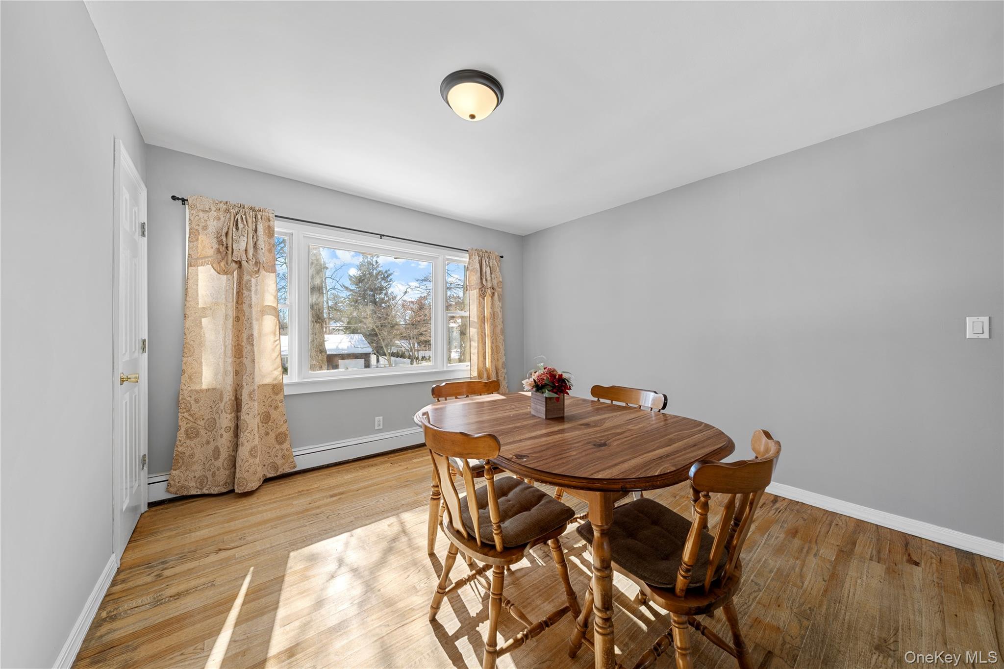 #16 photo, 165 5th Street, Saint James , NY 11780