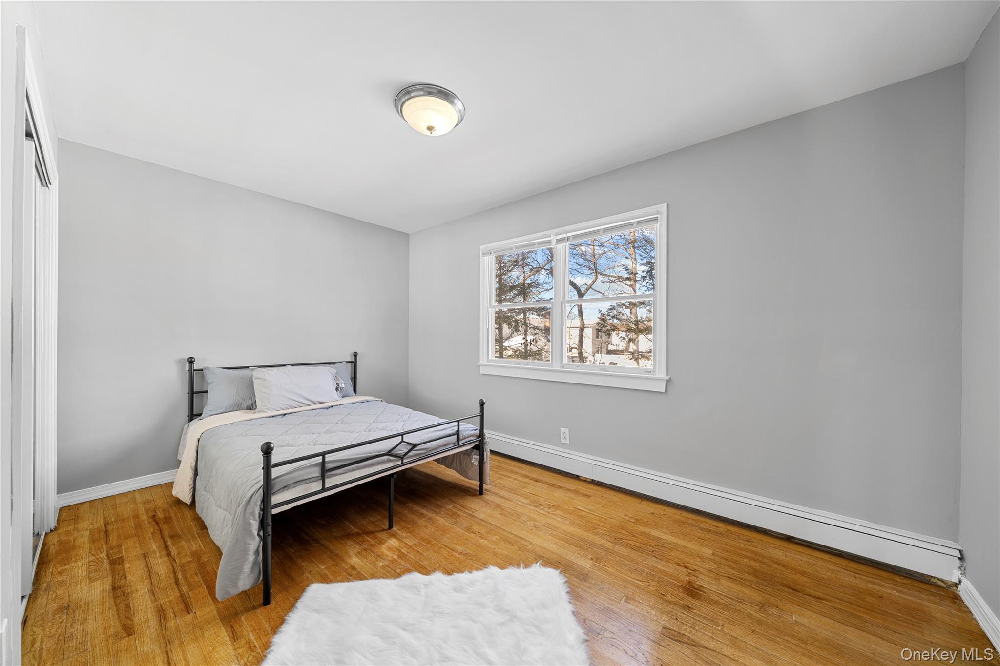 #20 photo, 165 5th Street, Saint James , NY 11780