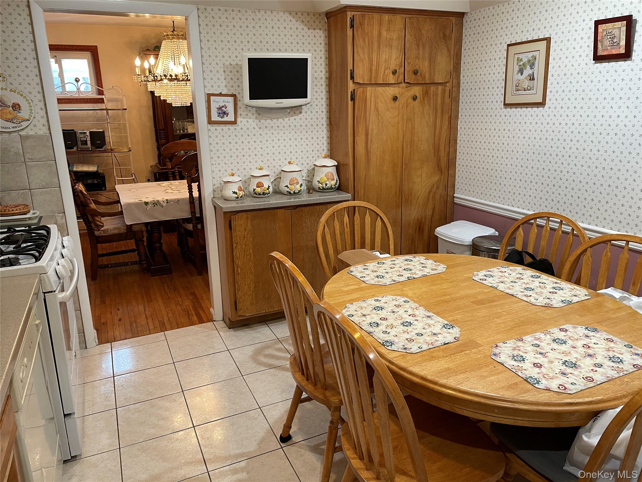 #9 photo, 1286 America Avenue, 東長島 West Babylon , NY 11704