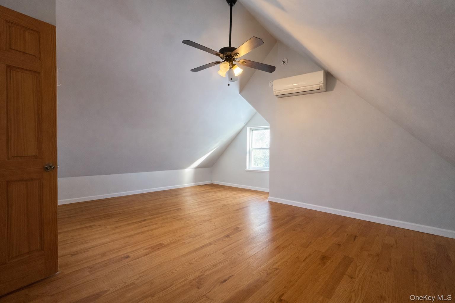 #7 photo, 76-30 172nd Street, Fresh Meadows , NY 11366