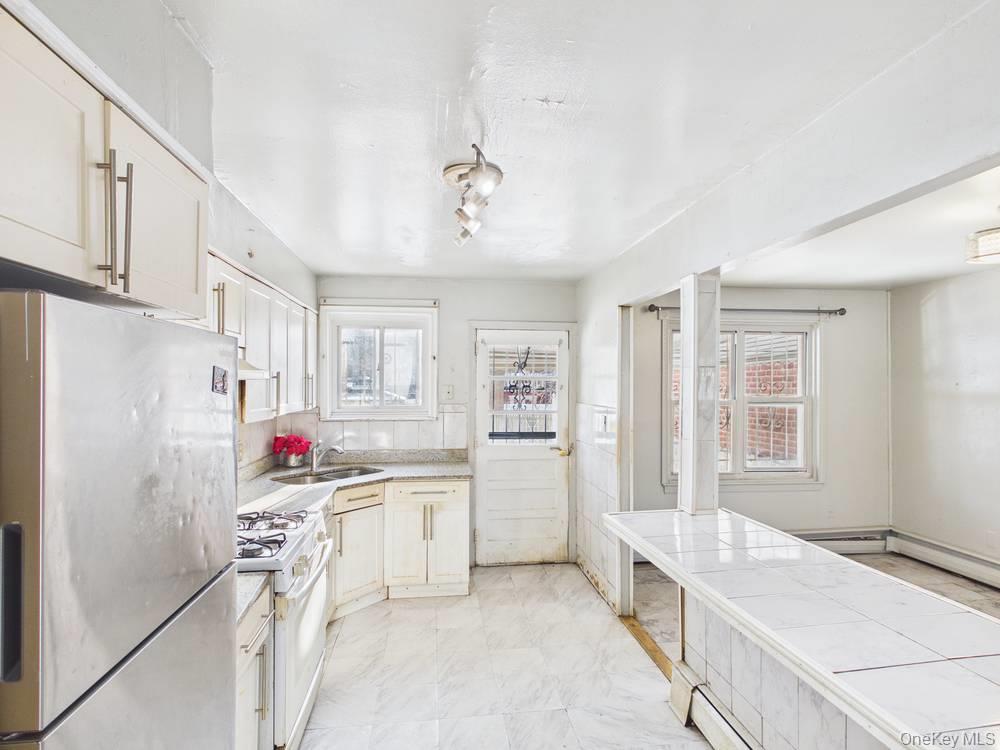 #11 photo, 1256 Allerton Avenue, Bronx , NY 10469