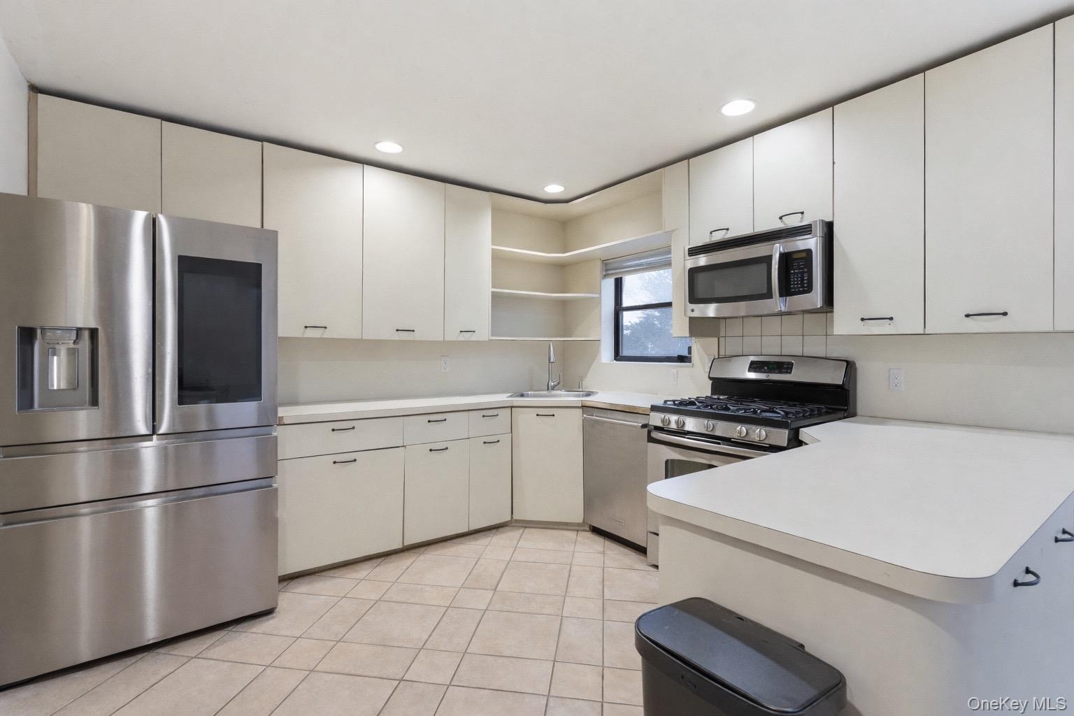 #9 photo, 115 Cypress Drive, Kings Park , NY 11754