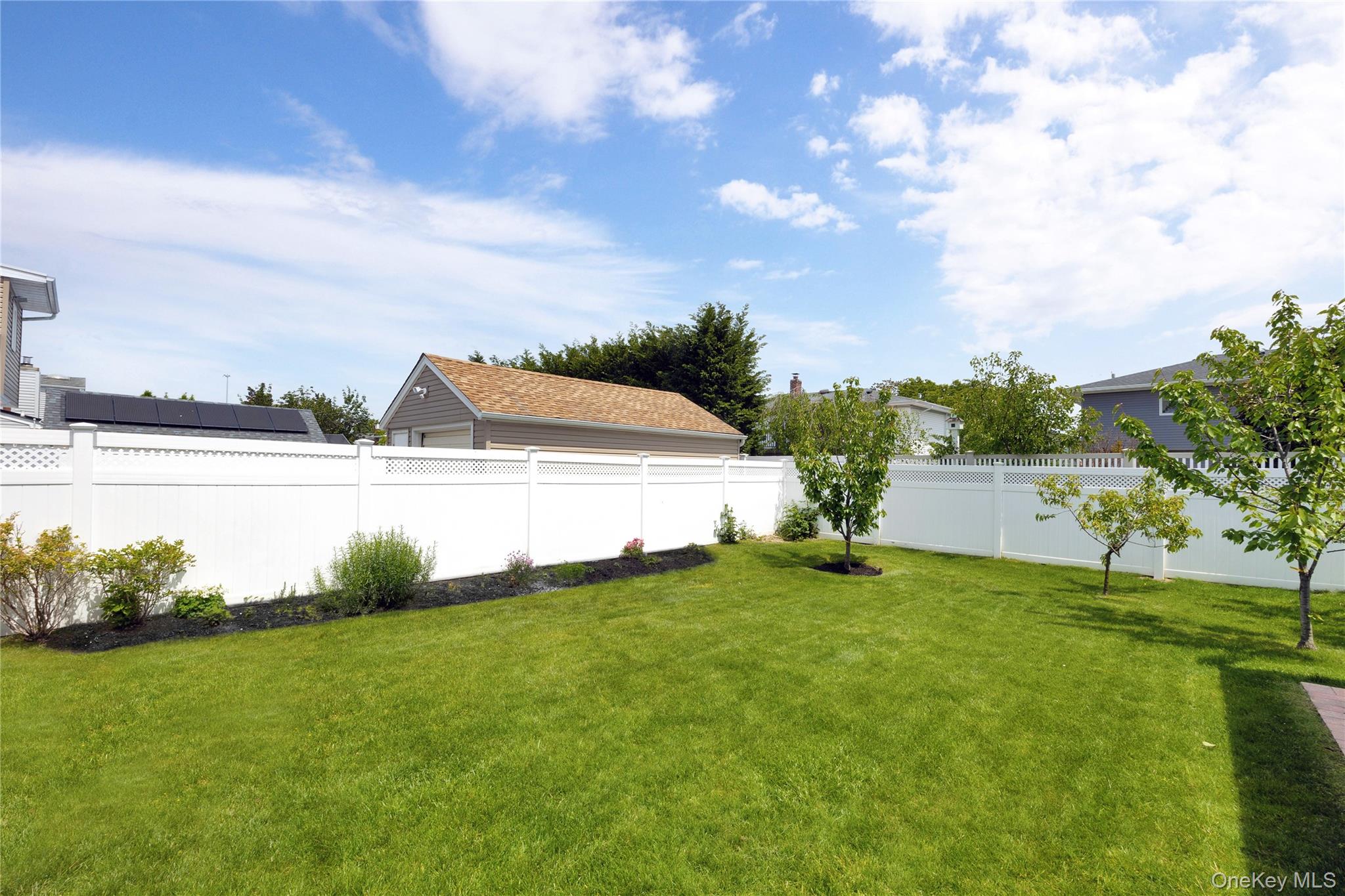 #5 photo, 161 Division Avenue, Нассау ‖ Massapequa , NY 11758