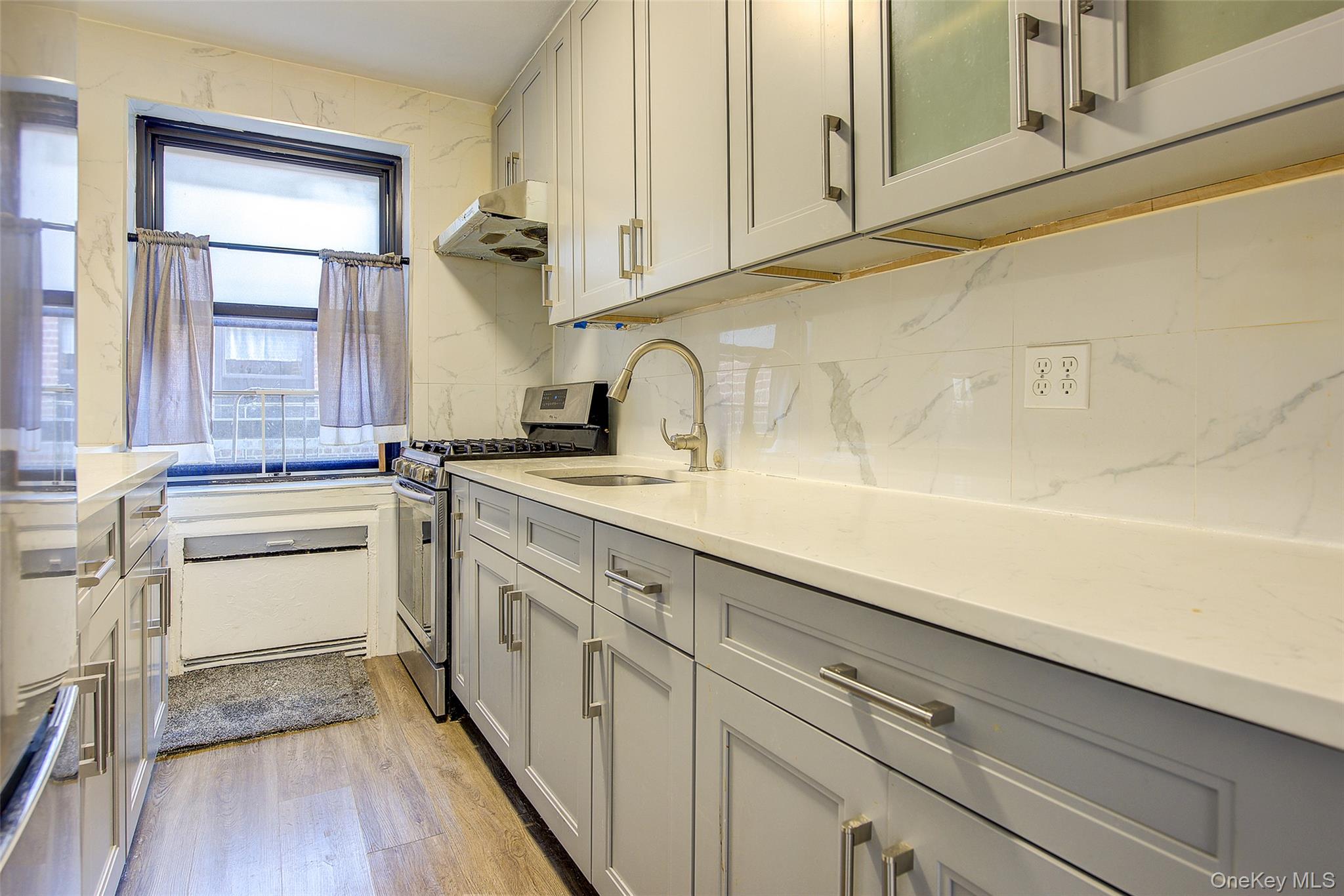 #10 photo, 211-02 73rd Avenue, Oakland Gardens , NY 11364