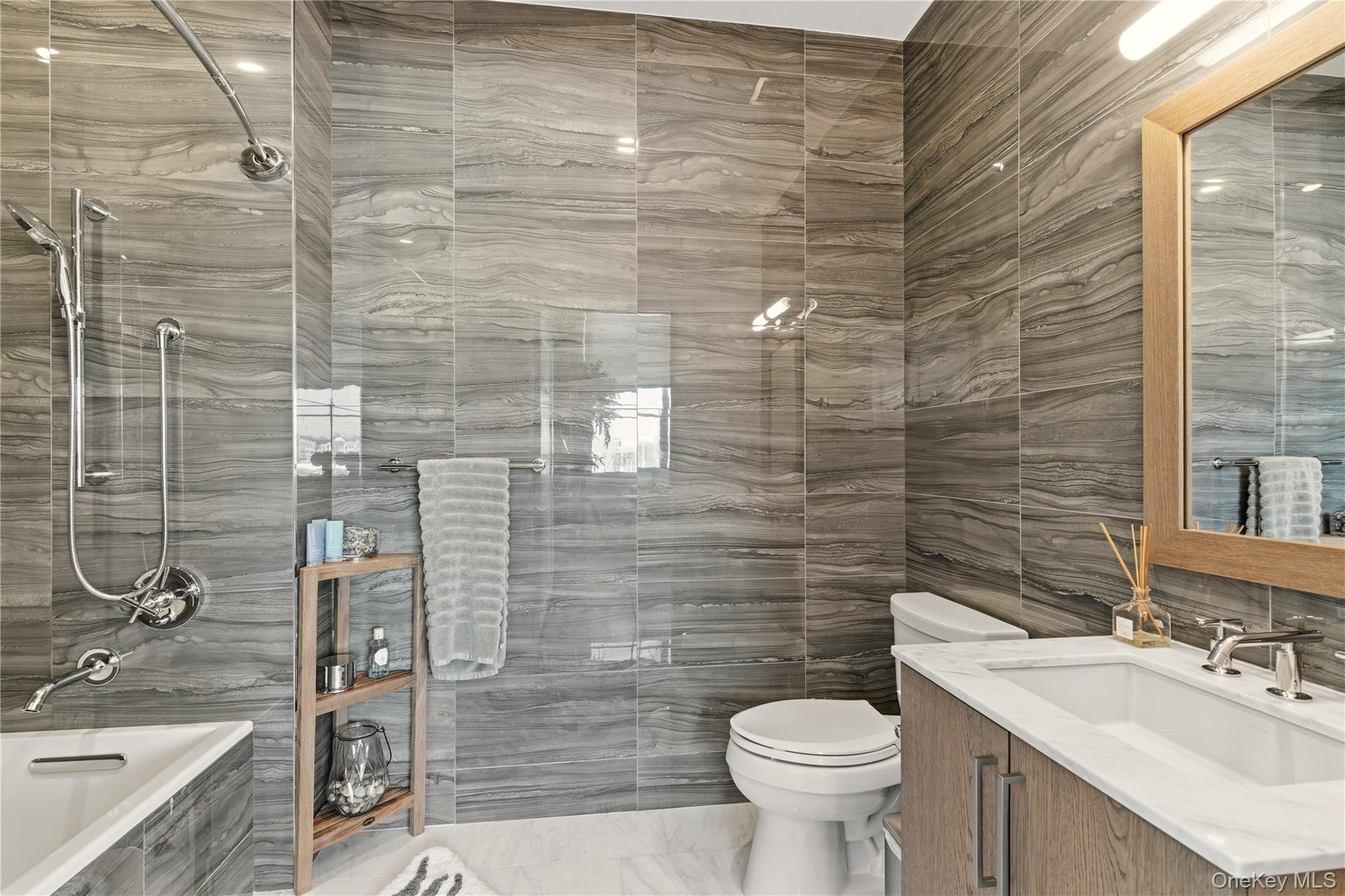 #20 photo, 100 Garvies Point Road, Glen Cove , NY 11542