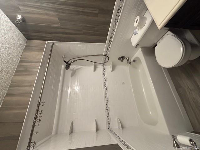 #12 photo, 205 Mineola Boulevard, Mineola , NY 11501