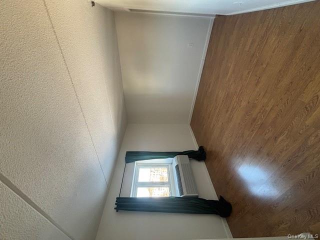 #13 photo, 205 Mineola Boulevard, Mineola , NY 11501