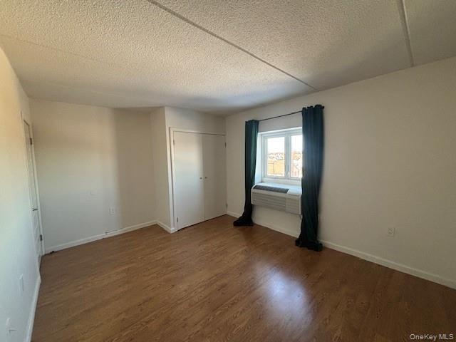 #14 photo, 205 Mineola Boulevard, Mineola , NY 11501