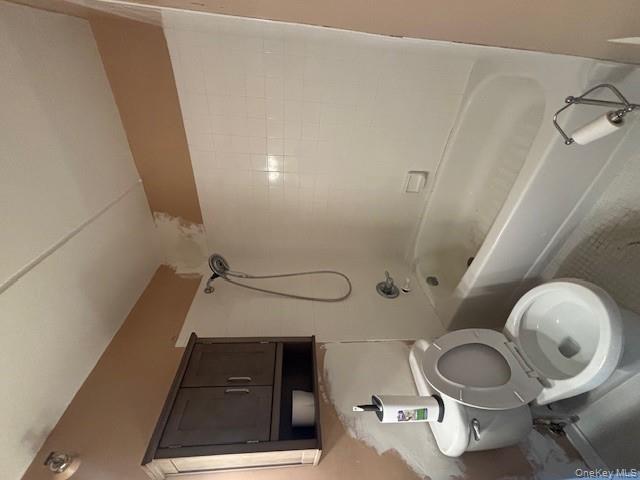 #17 photo, 205 Mineola Boulevard, Mineola , NY 11501