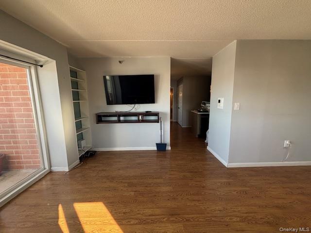 #4 photo, 205 Mineola Boulevard, Mineola , NY 11501