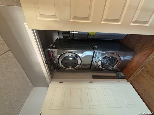 #9 photo, 205 Mineola Boulevard, Mineola , NY 11501