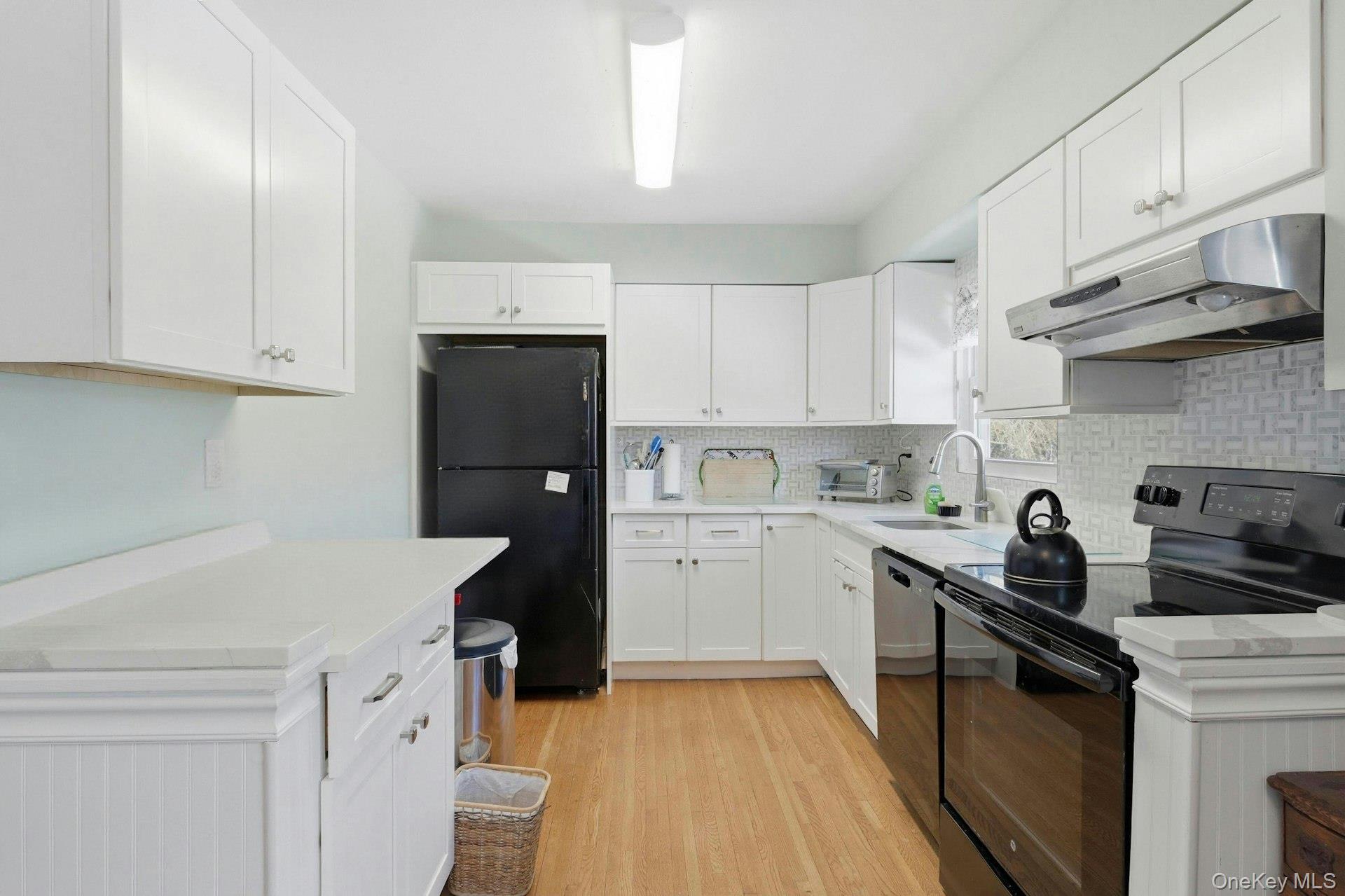 #17 photo, 111 King Street, हिक्सविले Hicksville , NY 11801