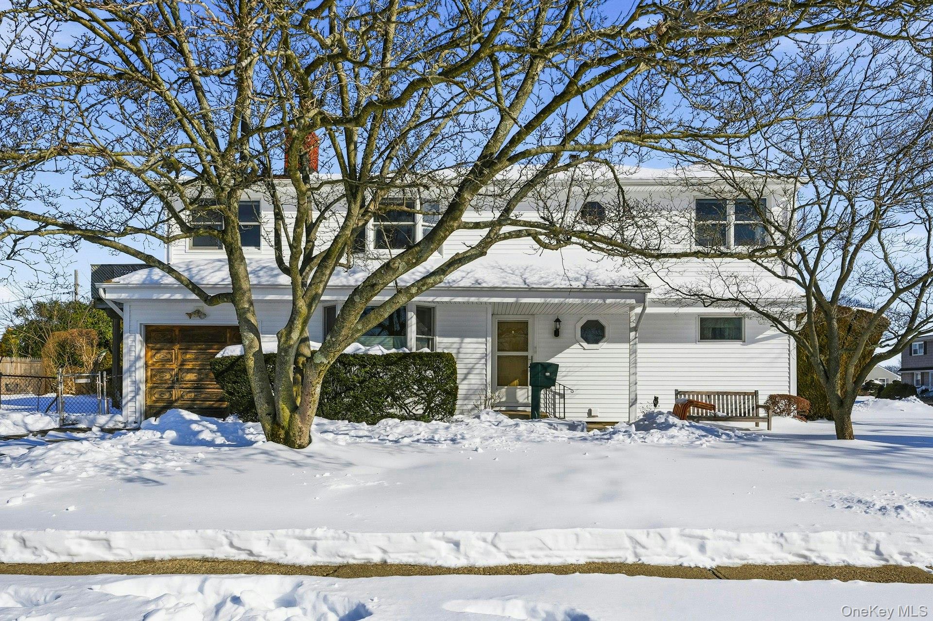 #7 photo, 111 King Street, हिक्सविले Hicksville , NY 11801