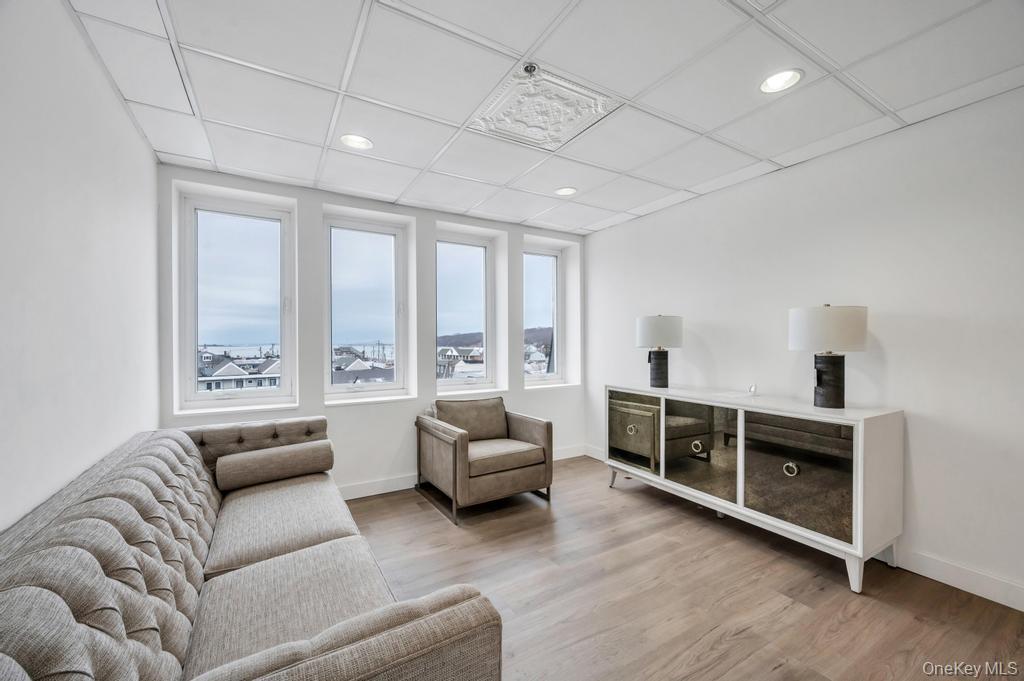 #19 photo, 202 Main Street, Port Jefferson , NY 11777