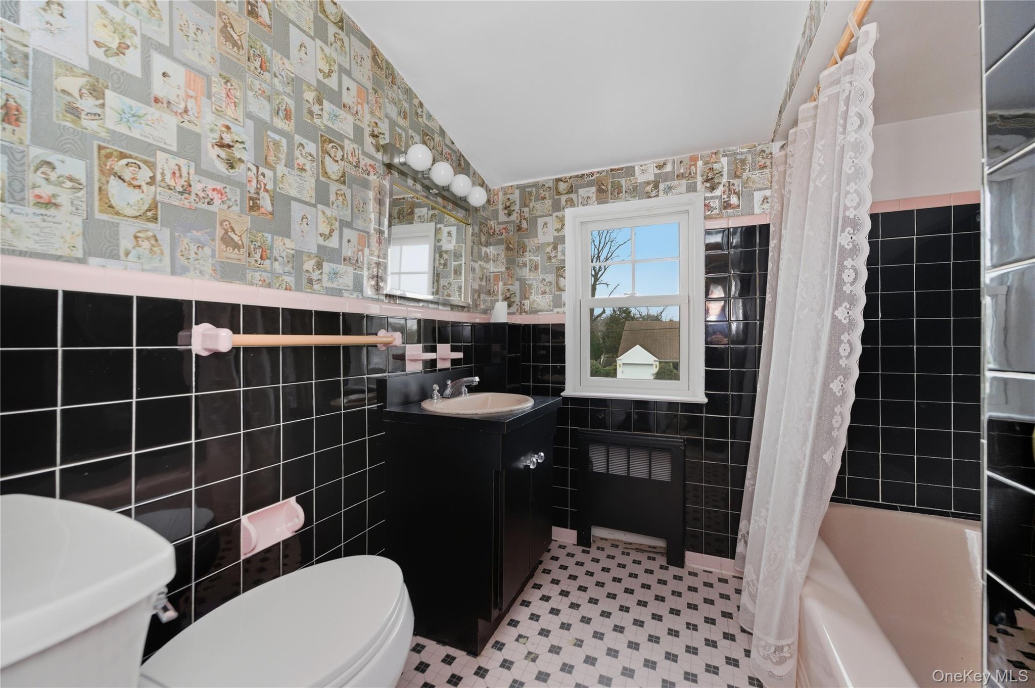 #11 photo, 66 Woods Avenue, Malverne , NY 11565