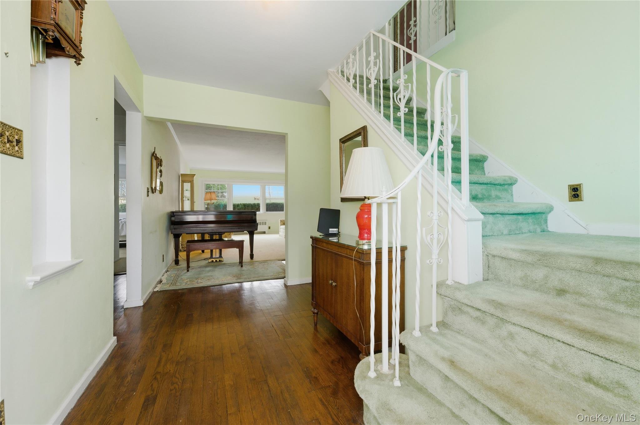 #2 photo, 66 Woods Avenue, Malverne , NY 11565